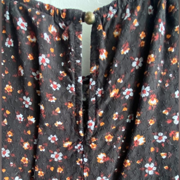 Knox Rose Bohemian Floral Sleeveless Top - Picture 4 of 4